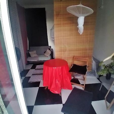 Chambre Avec Cuisine Et Sdb Semi-Privatives Separees Dans Un Ecrin De Verdure Les Abymes Εξωτερικό φωτογραφία