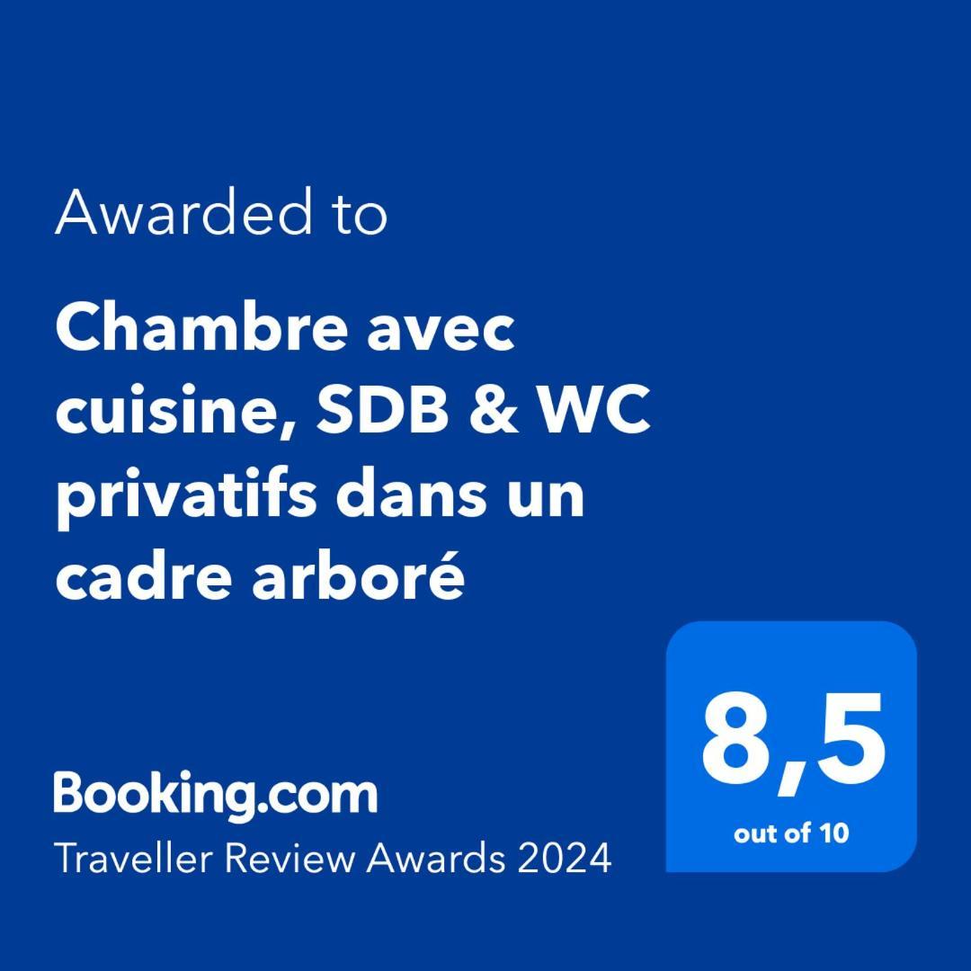 Chambre Avec Cuisine Et Sdb Semi-Privatives Separees Dans Un Ecrin De Verdure Les Abymes Εξωτερικό φωτογραφία
